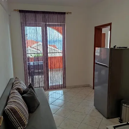 Apartment Mihaljevic Omis