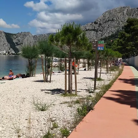 Apartment Mihaljevic Omis