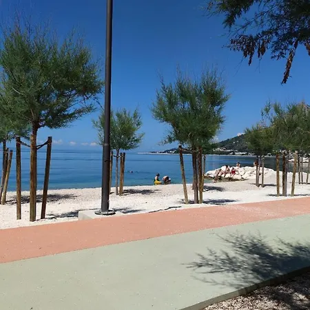 Mihaljevic * Omis