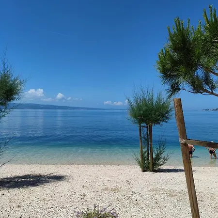 Mihaljevic Apartment Omis