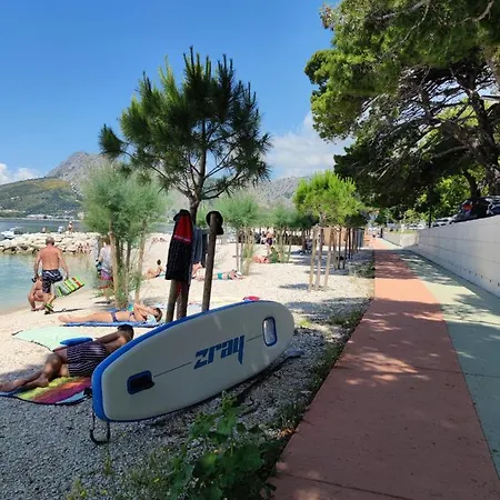 Mihaljevic Apartment Omis