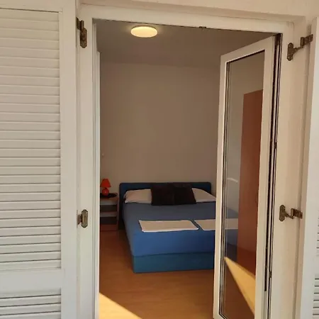 Apartment Mihaljevic Omis